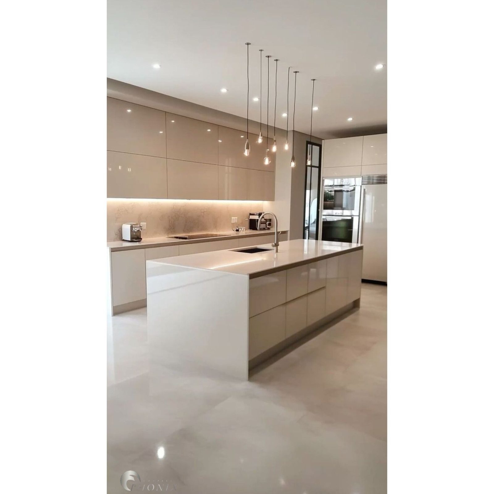 برای مشاوره خرید صفحه کابینت تماس بگیرید. 09125685093