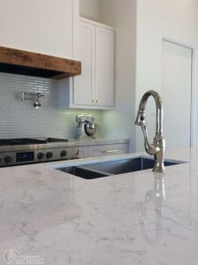 برای مشاوره خرید صفحه کابینت تماس بگیرید. 09125685093